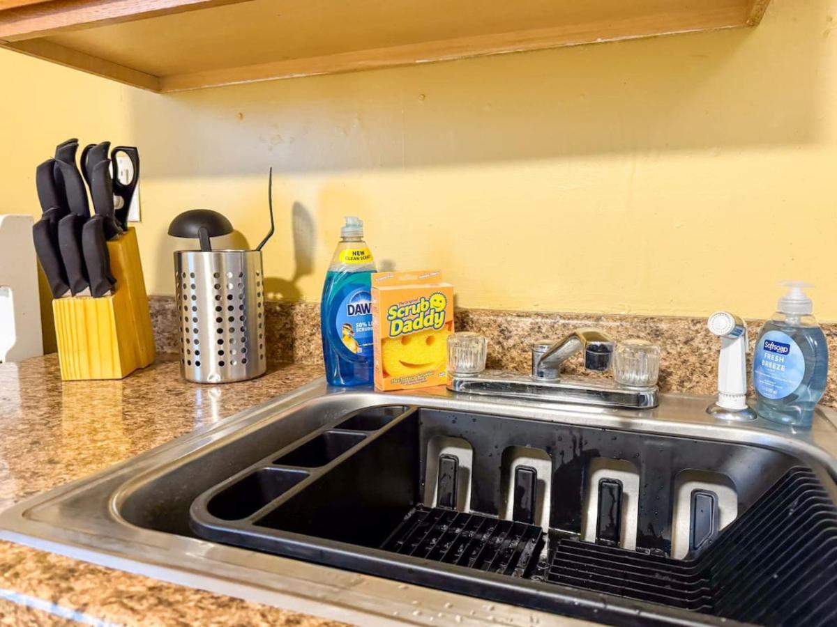 Apartment 2 Full 4 Bedrooms With 11 Beds Parking *