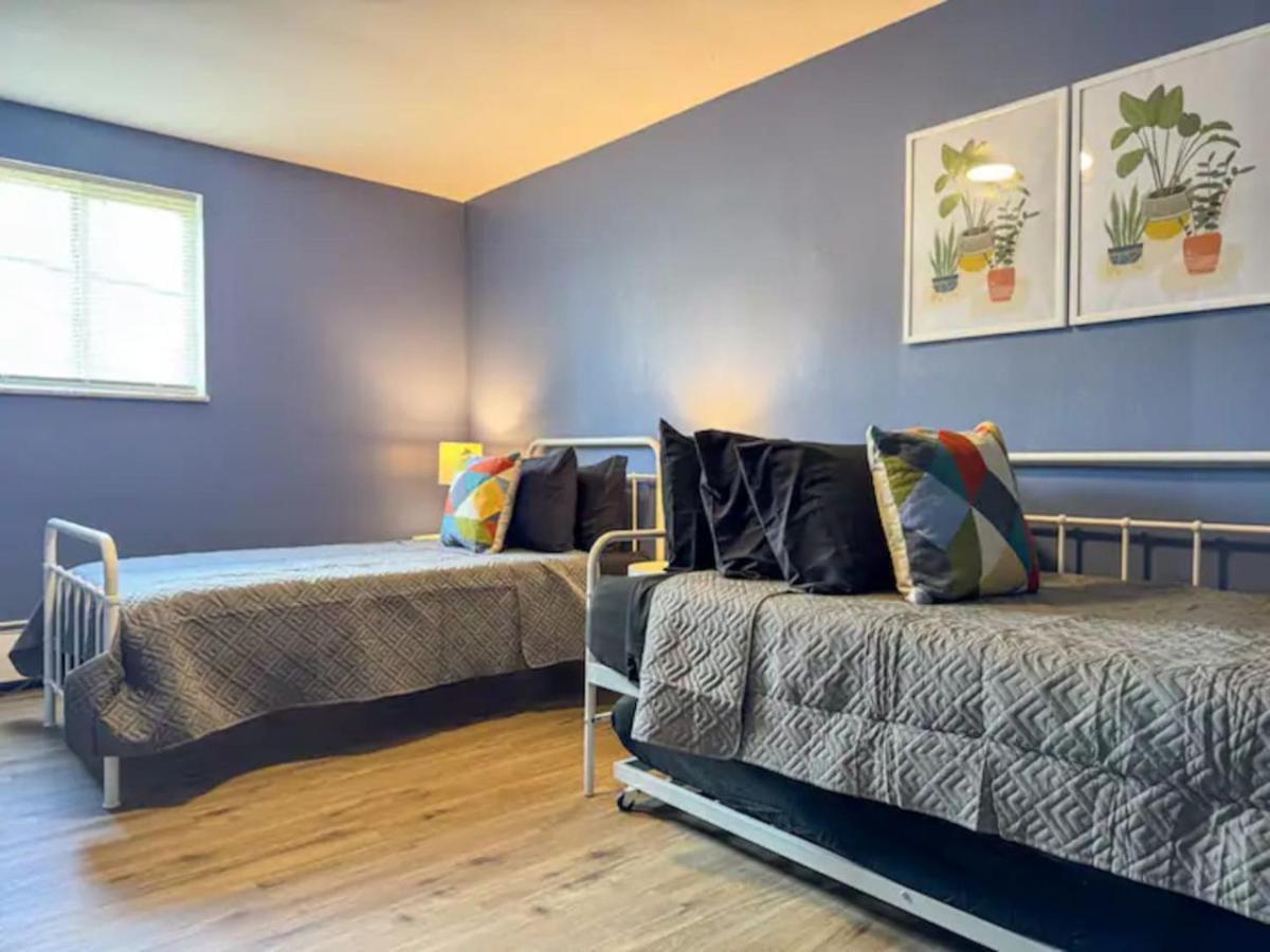 2 Full 4 Bedrooms With 11 Beds Parking Apartment Pittsburgh